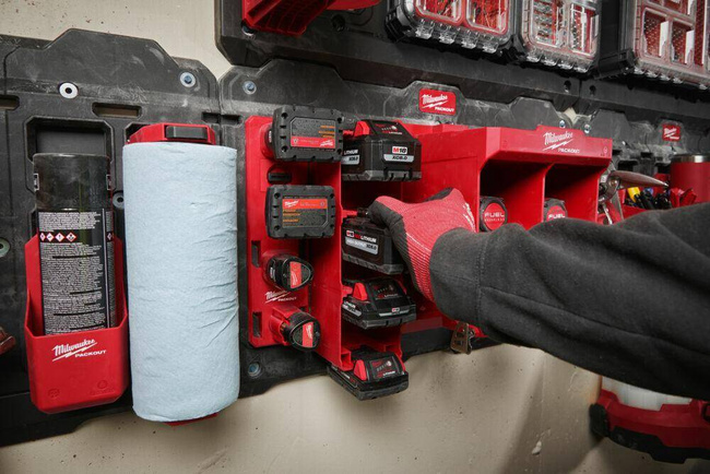 MILWAUKEE PACKOUT UCHWYT NA AKUMULATORY M18