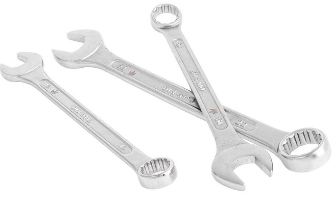 Zestaw kluczy płasko-oczkowych 6-22mm na panelu Corona / Richmann C7343