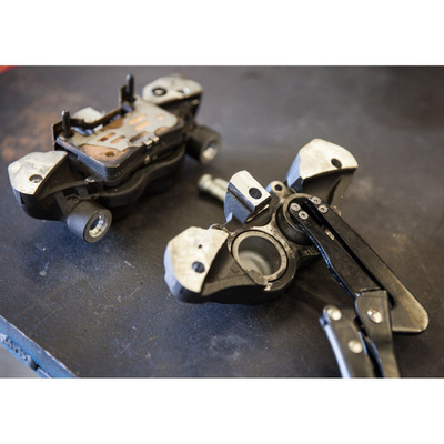 Szczypce blokujące do wyciągania tłoków hamulcowych motocykli MT1076 - ELLIENT TOOLS