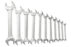 Zestaw klucz płaskich 6-32 mm 185810207